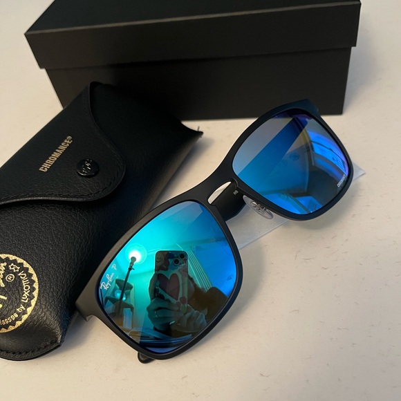 Like New Ray-Ban polarized Chromance mirror lens subglasses - Picture 4 of 8